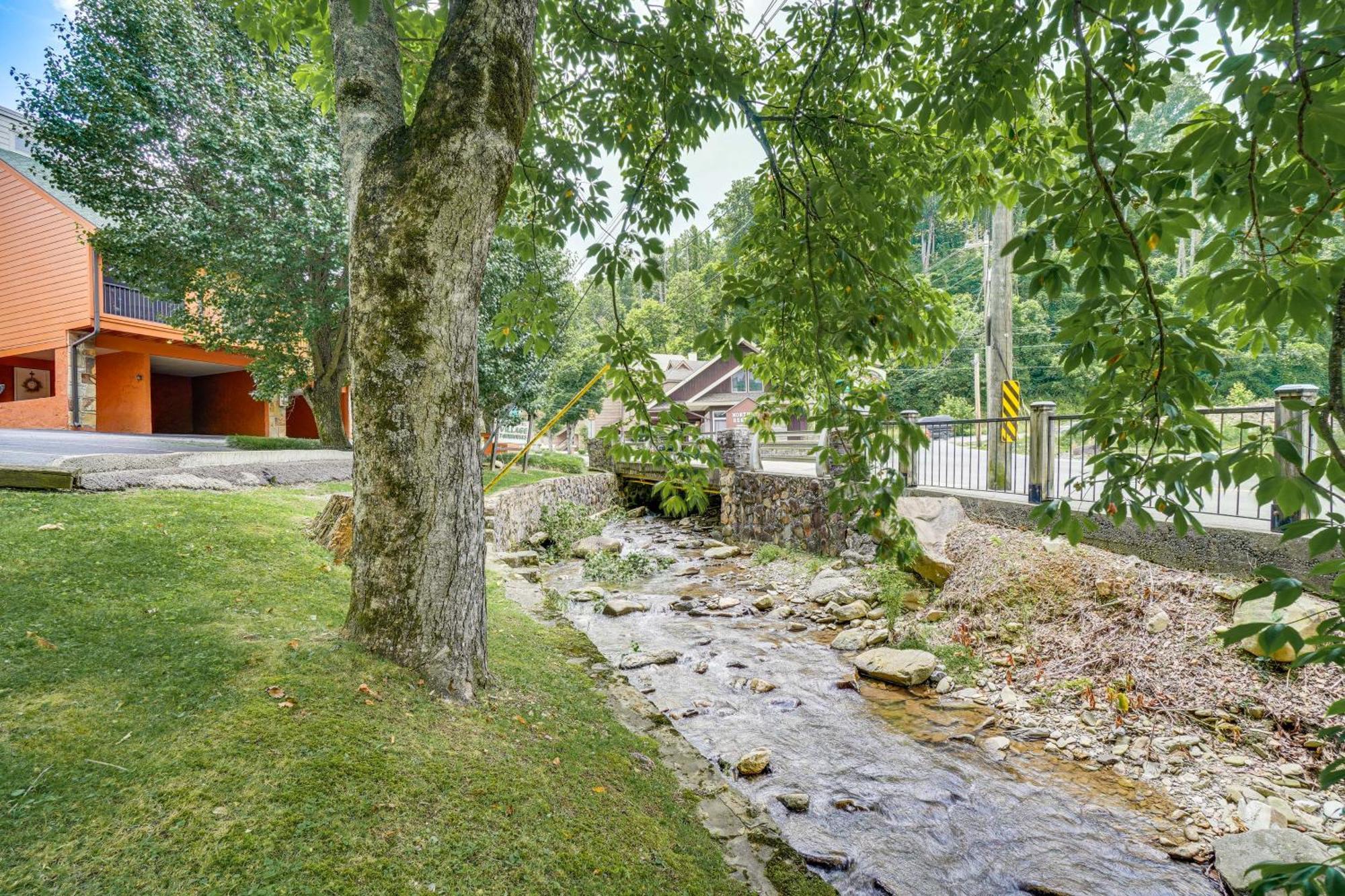 Gatlinburg Mountain Townhome With Pool Access! ภายนอก รูปภาพ