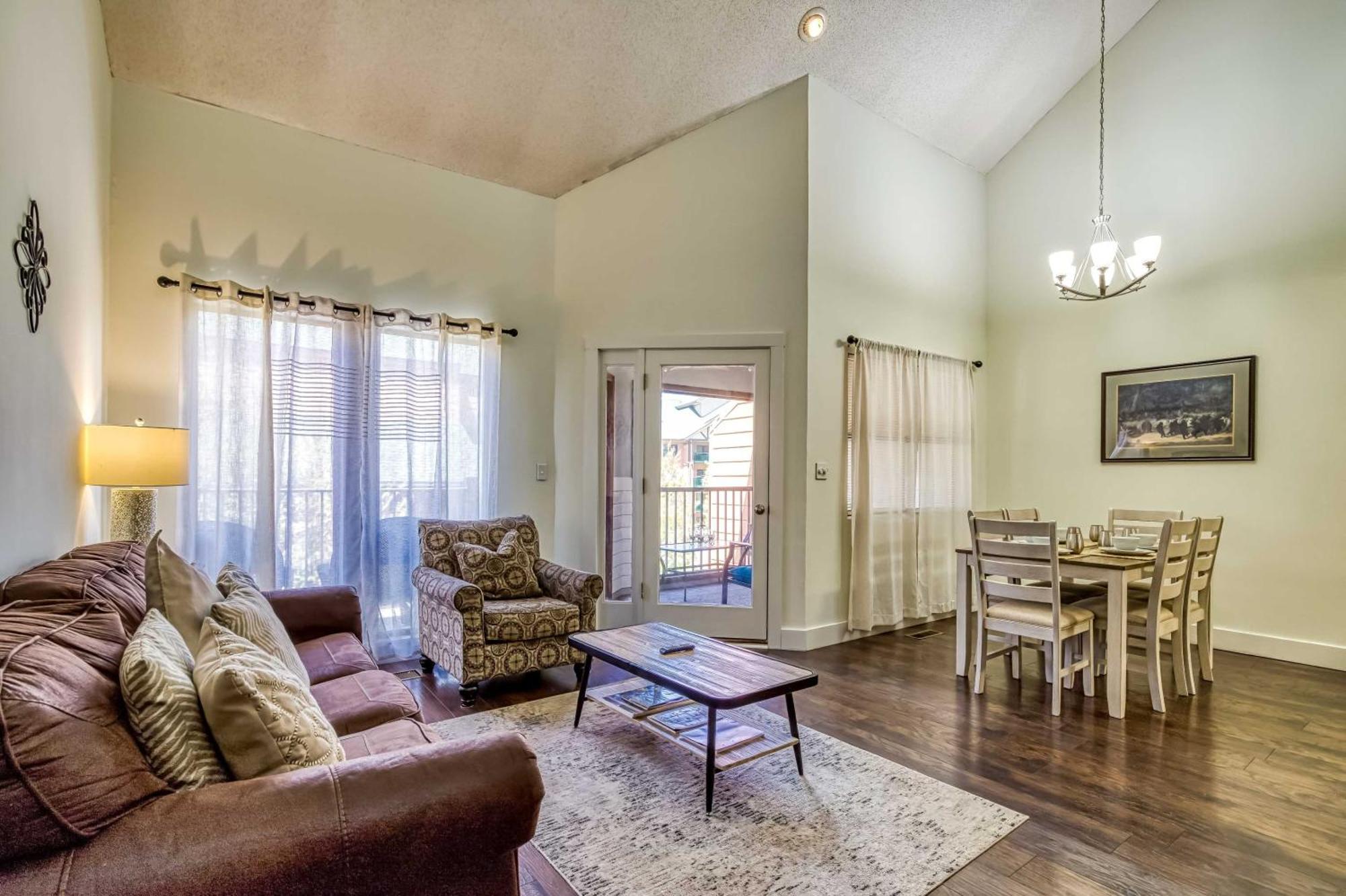 Gatlinburg Mountain Townhome With Pool Access! ภายนอก รูปภาพ